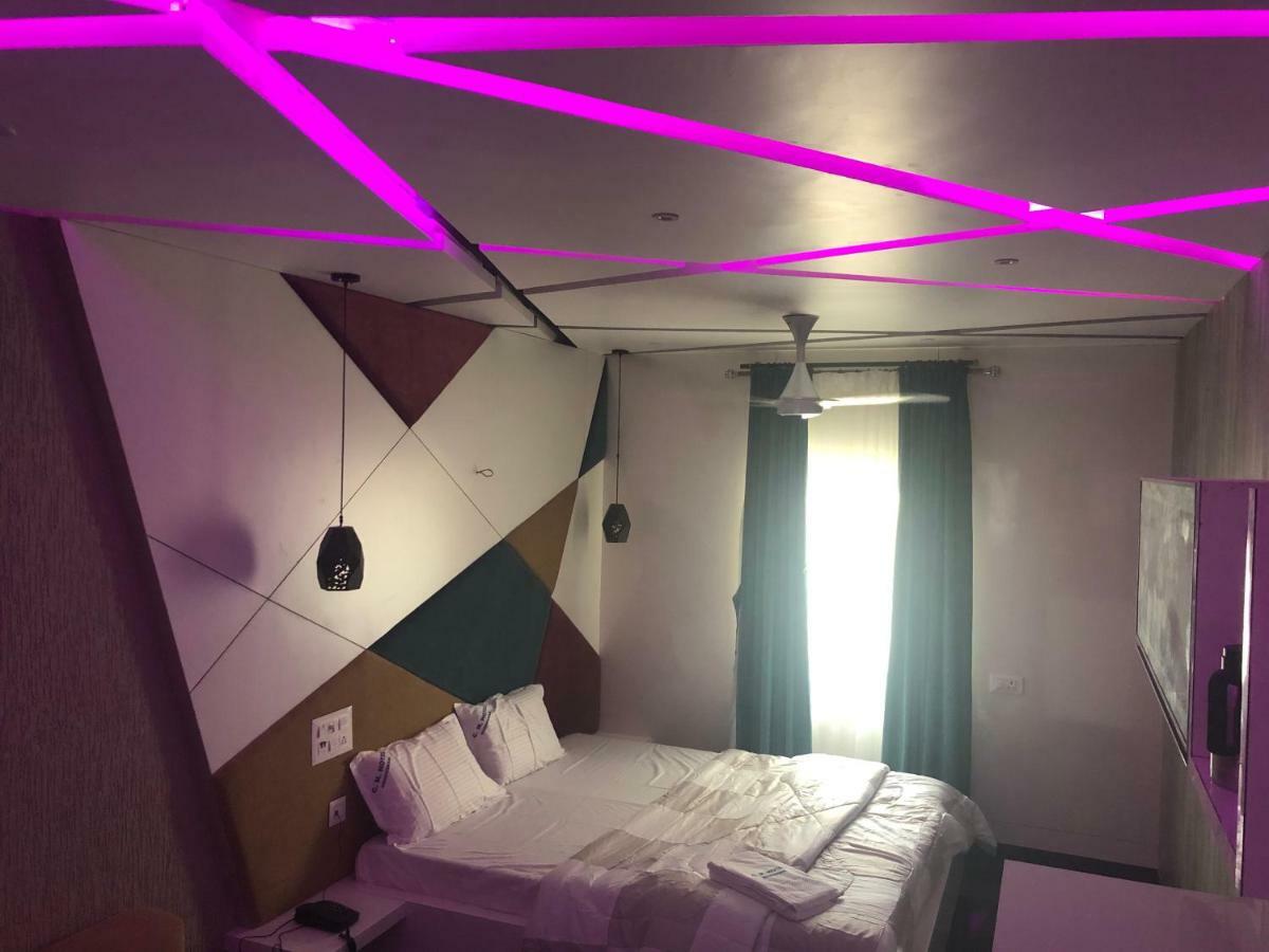 C.M. Hotel Pennagaram Экстерьер фото